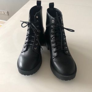 DIVIDED - Chunky Moto Boots